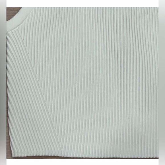 CUTS Coreflex Tank Cropped - Picture 7 of 11